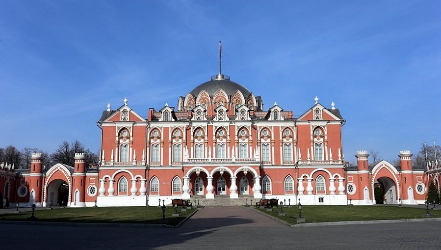 Петровский Путевой Дворец в Москве - Елена 