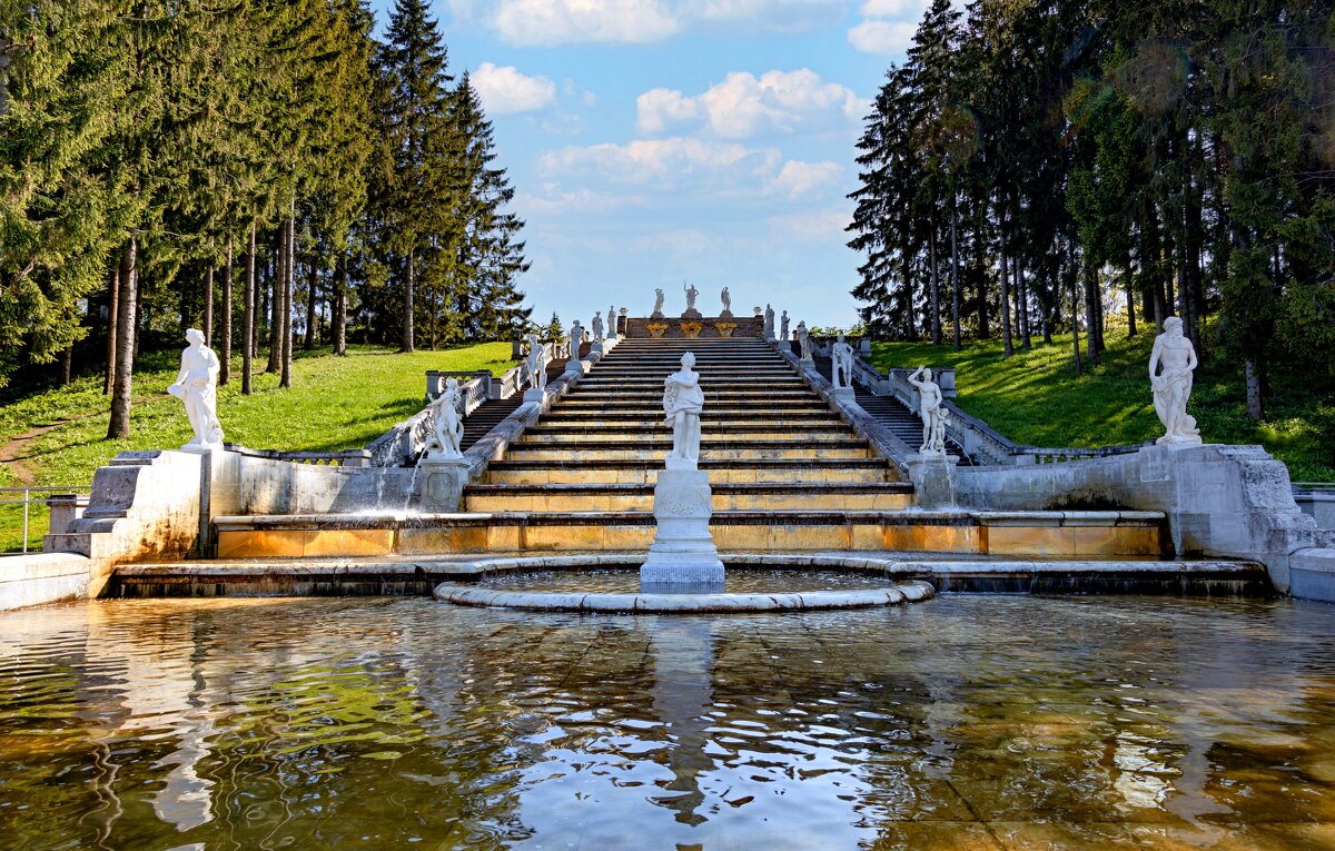 Санкт-Петербург, Петергоф, Нижний парк. - Yuri Chudnovetz