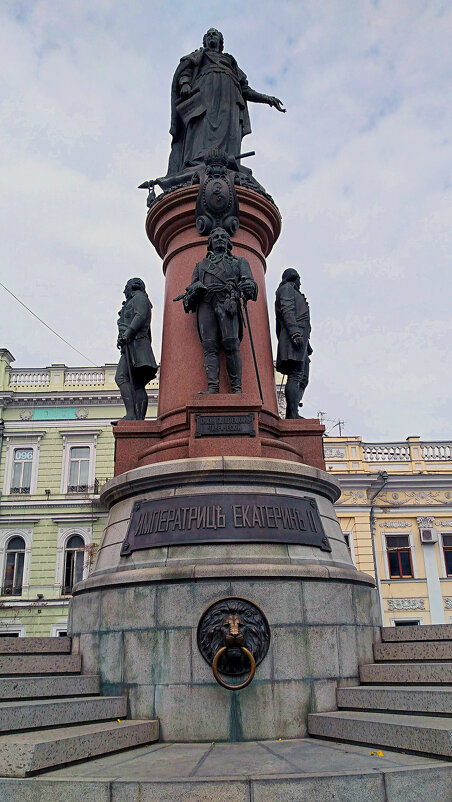 В 21 году Катя еще стояла в Одессе - Рина Воржева