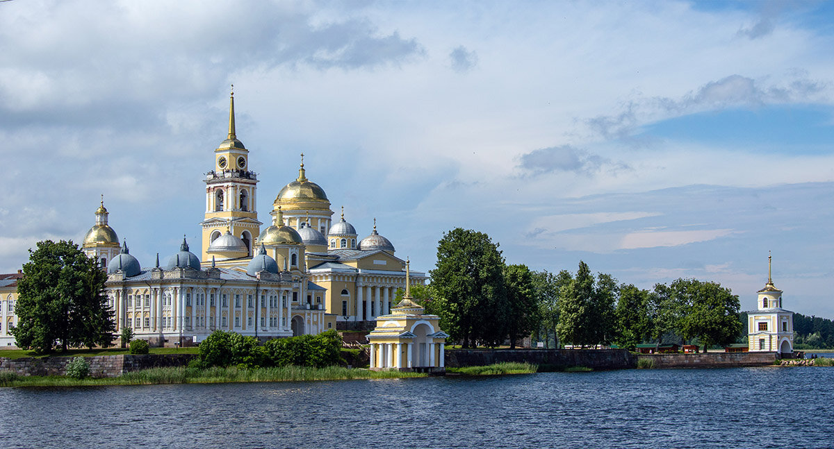 Нило-Столобенская Пустынь. Вид с озера Селигер. - VL Нило-Столобенская Пустынь. Вид с озера Селигер. - VL