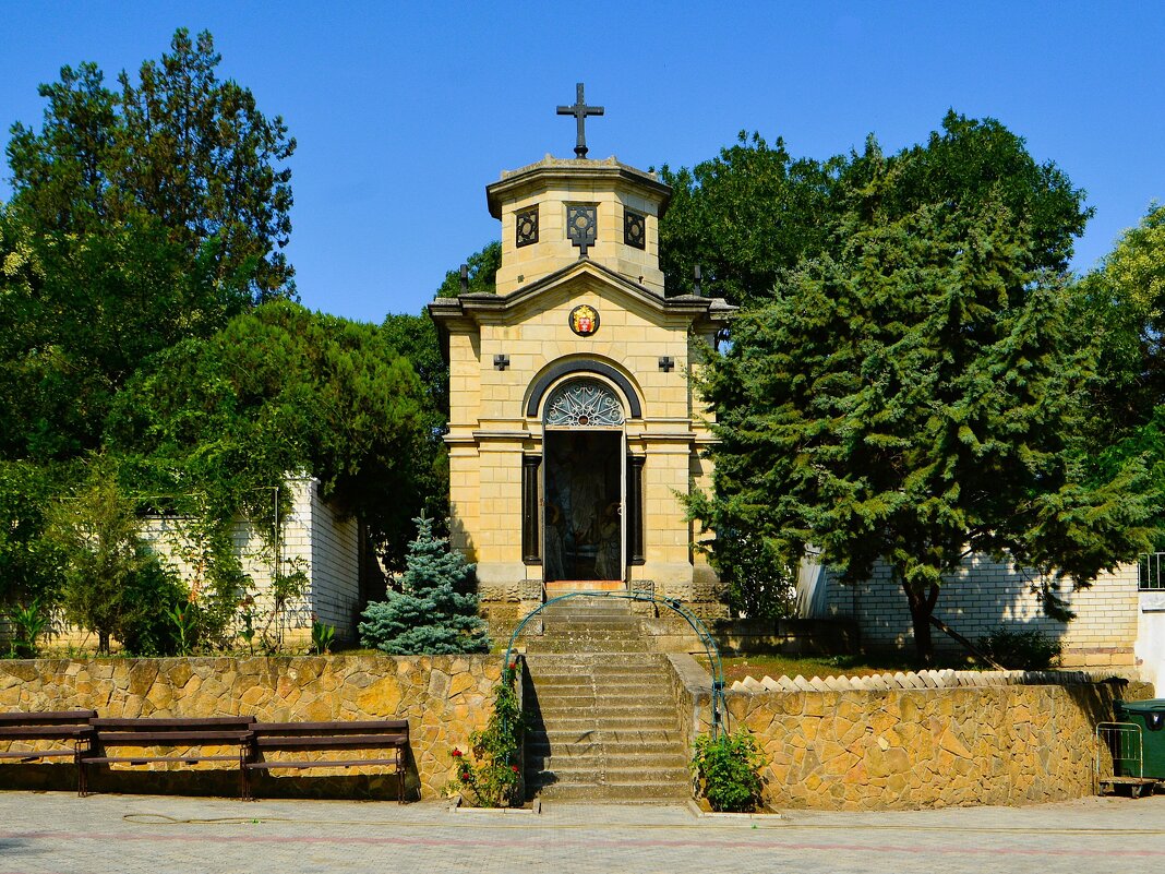 Феодосия. Часовня-усыпальница князей Чернецких. - Пётр Чернега Феодосия. Часовня-усыпальница князей Чернецких. - Пётр Чернега