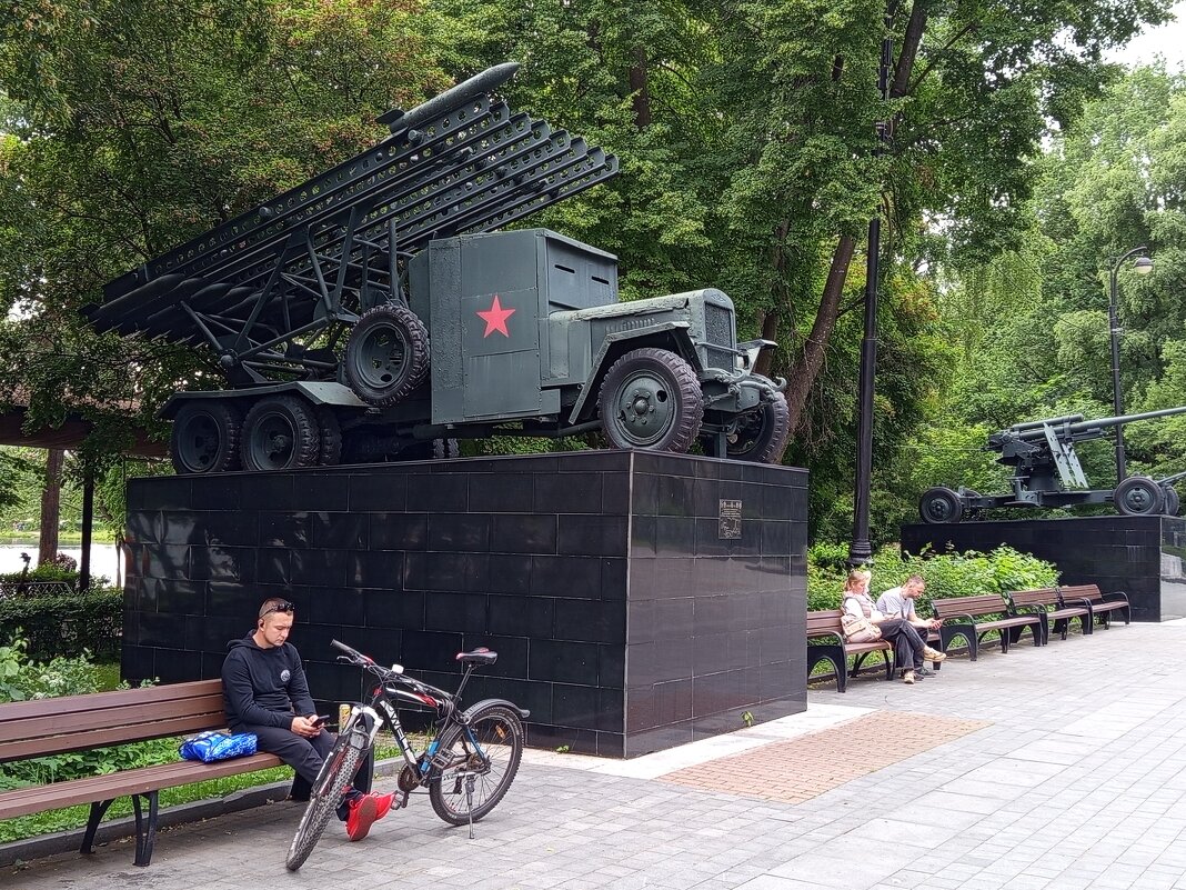Пока живы, будем помнить. Пока помним, будем жить. - Андрей Лукьянов Пока живы, будем помнить. Пока помним, будем жить. - Андрей Лукьянов