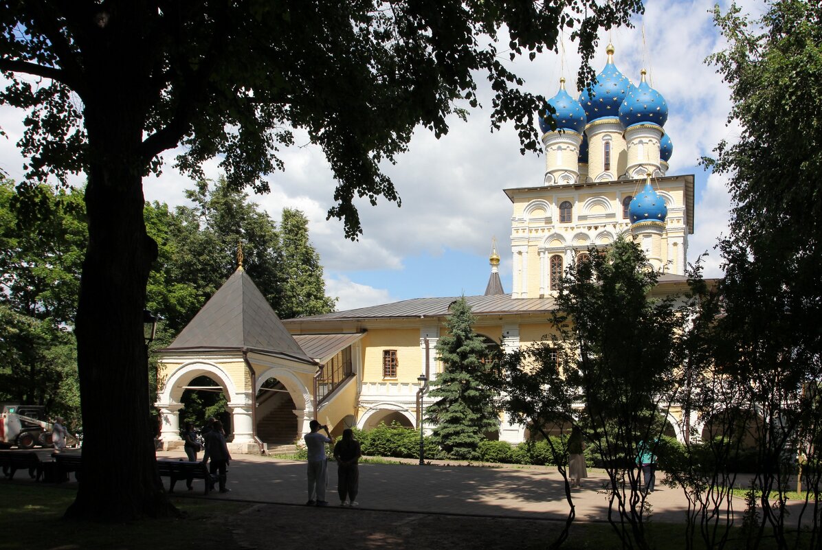 Храм Казанской иконы Божией Матери в "Коломенском" - Олег 