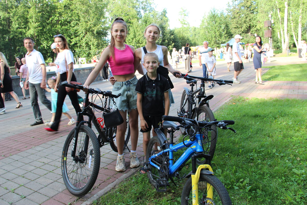 в парке - Венера Чуйкова в парке - Венера Чуйкова