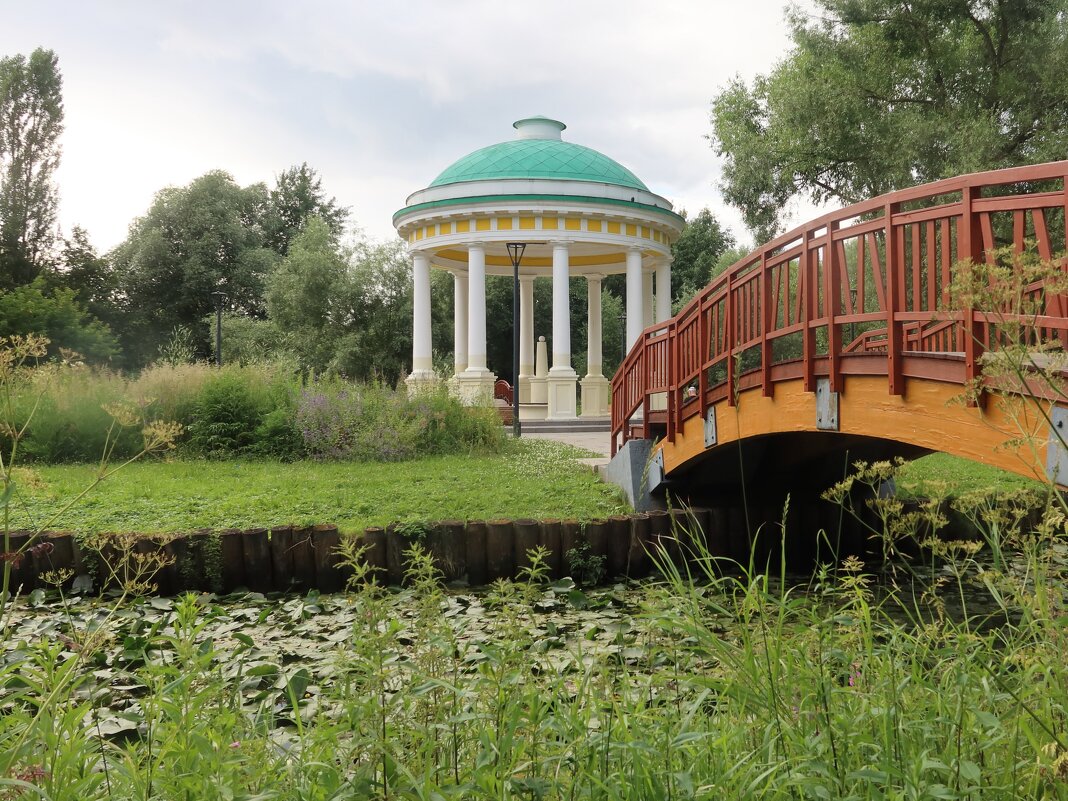В летнем парке - Дмитрий И_