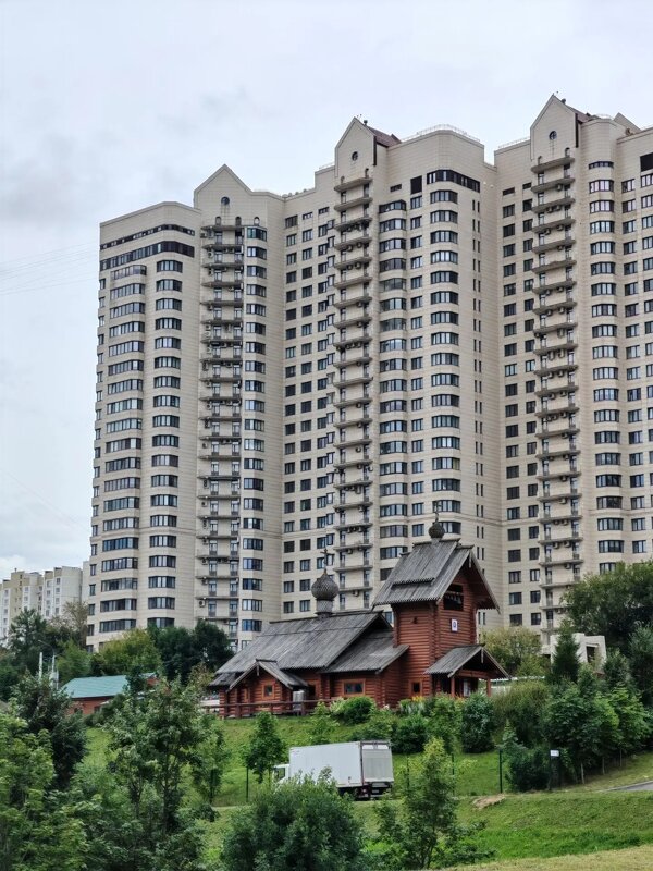 В Москве на Профсоюзной - Елена Семигина