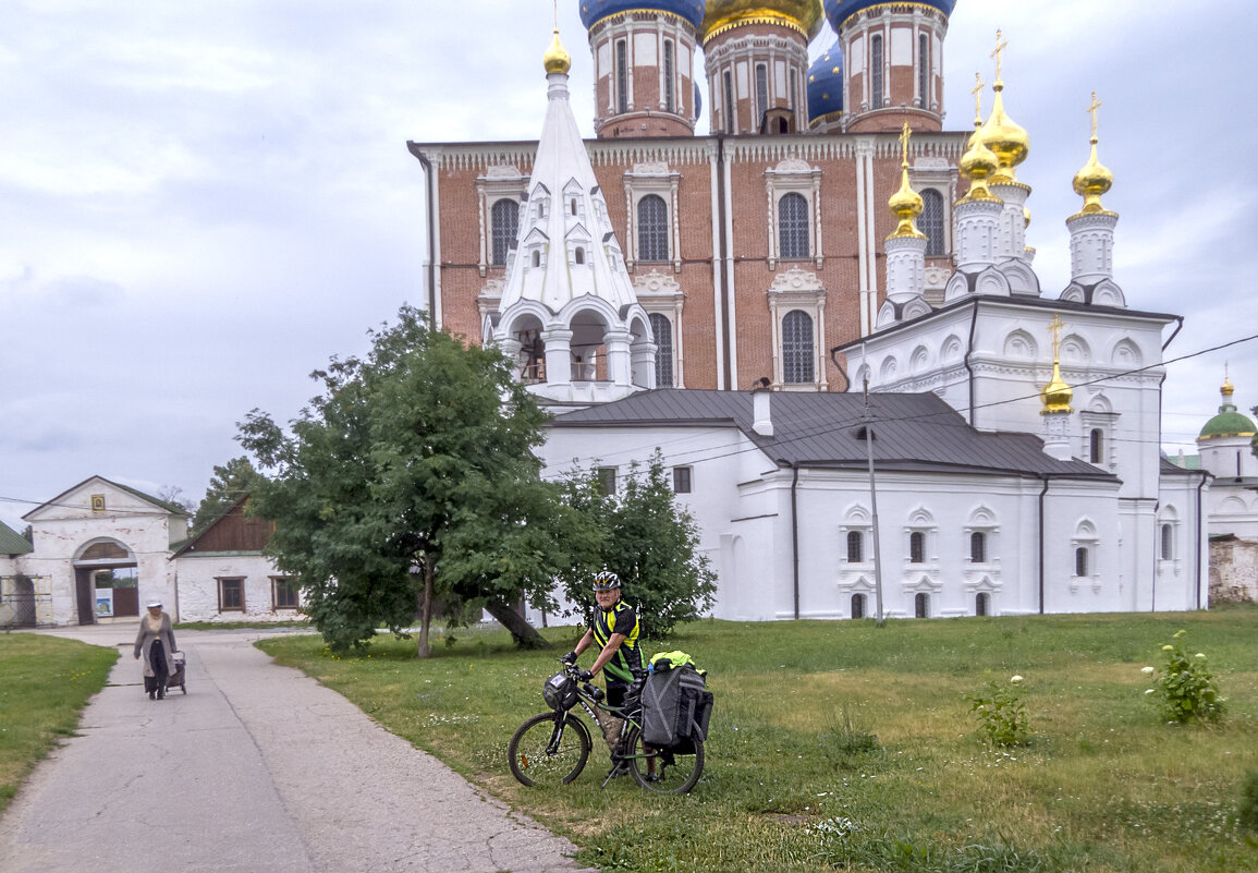 В Рязанском кремле - Сергей Цветков