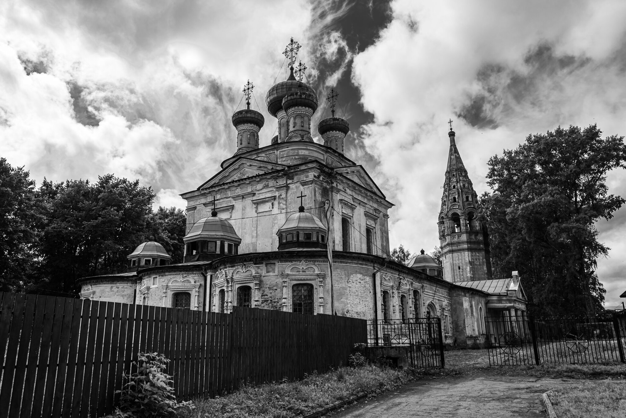 Воскресенская церковь в Осташкове :: Александр Филатов Воскресенская церковь в Осташкове :: Александр Филатов
