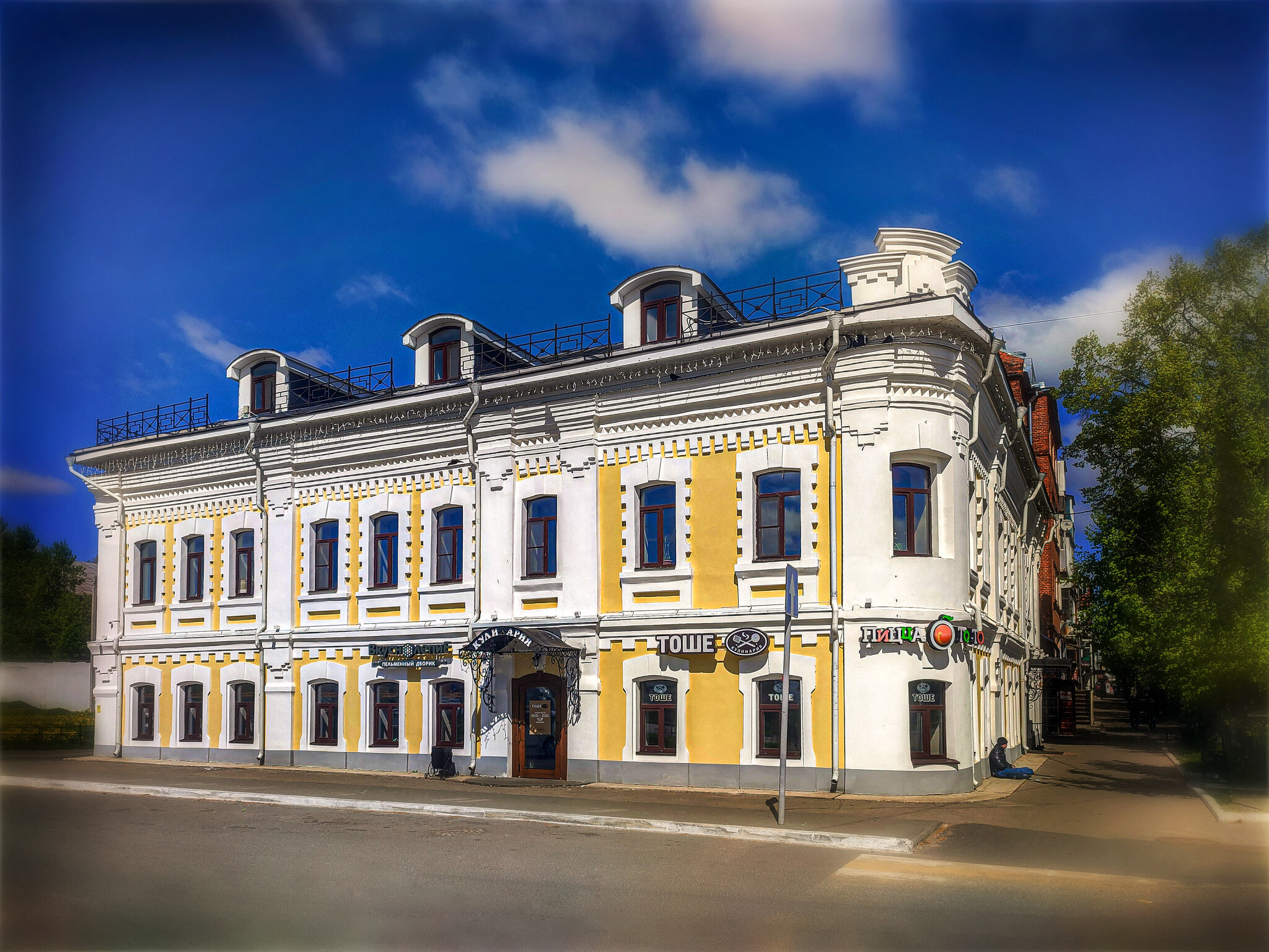 Дом купца Докукина (конец XIX в.) :: AZ east3 Дом купца Докукина (конец XIX в.) :: AZ east3