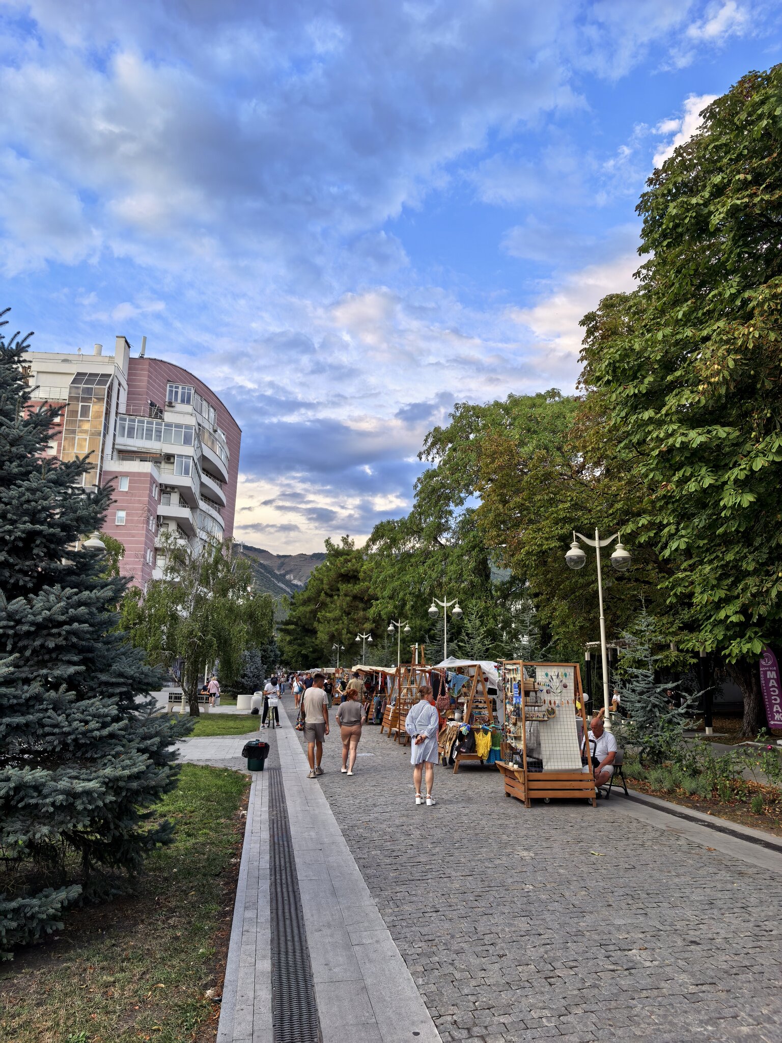 Сквер в центре. :: Александр Кондаков Сквер в центре. :: Александр Кондаков