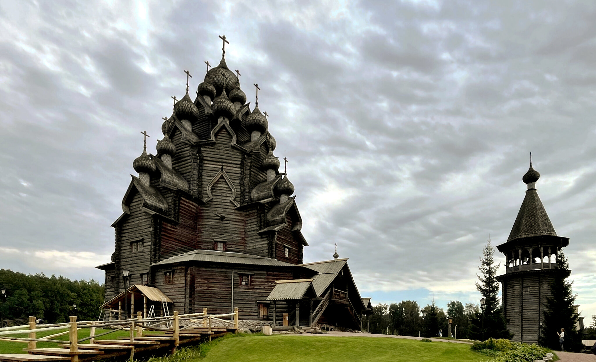 Богословка. Храм Покрова Пресвятой Богородицы в Невском лесопарке :: Ирина Ш Богословка. Храм Покрова Пресвятой Богородицы в Невском лесопарке :: Ирина Ш