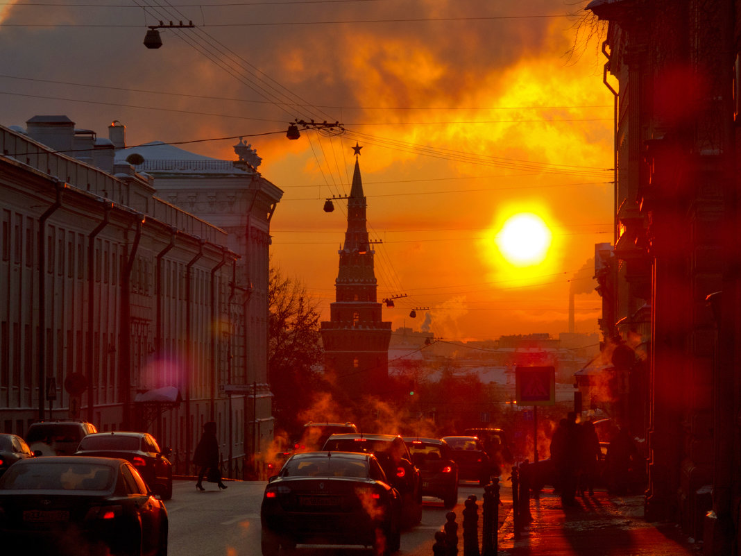 Москва. ул. Знаменка. На рассвете. - Игорь Герман