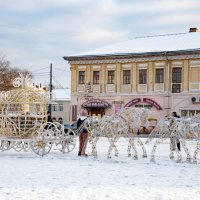 Углич. Инсталляция "Русская тройка" на Успенской площади :: Gen 