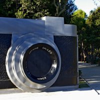 Памятник фотоаппарату :: Сергей Швечков