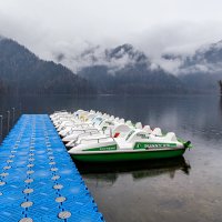 Дождливый день на озере Рица :: Eugene * Дождливый день на озере Рица :: Eugene *