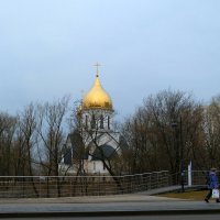 Храм на берегу Чертановки. Москва. :: Лютый Дровосек Храм на берегу Чертановки. Москва. :: Лютый Дровосек