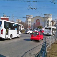 Автомобили на кольцевой :: Валентин Семчишин