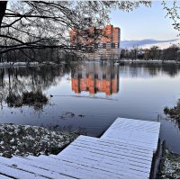 Вчера выпало немного снега, правда, не надолго. Сегодня уже дождь. :: Валерия Комова