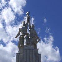 Памятник рабочему и колхознице :: Сергей Швечков Памятник рабочему и колхознице :: Сергей Швечков