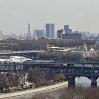 Метромост Воробьевы горы :: <<< Наташа >>>