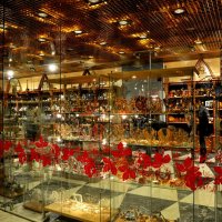 Сувенирная лавка :: Анатолий Колосов