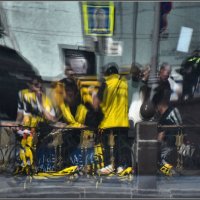 "Желтые" :: Виктор 