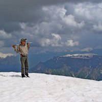 ПРОГУЛКА НА БОЛЬШОЙ ЧИМГАН - 2, с вершины :: Виктор Осипчук ПРОГУЛКА НА БОЛЬШОЙ ЧИМГАН - 2, с вершины :: Виктор Осипчук