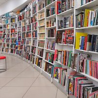 В     книжном     магазине. :: Галина Кузьмина