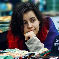 скучающий продавец.... :: Владимир Матва