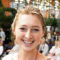 девушка с улыбкой :: Олег Лукьянов