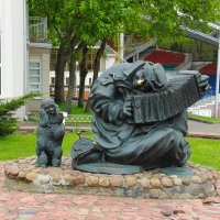 *** :: Роланд Дубровский
