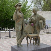 Киса и Ося тоже здесь были (в Безенчуке) :: Олег Манаенков