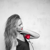 девушка с розой :: Алексей Чигвинцев