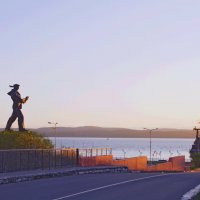 Памятник «Героям-Североморцам, защитникам Заполярья» :: Сергей Швечков Памятник «Героям-Североморцам, защитникам Заполярья» :: Сергей Швечков