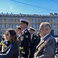 ЭСТАФЕТА ПОКОЛЕНИЙ. С Днем Победы, друзья! :: Виталий Половинко