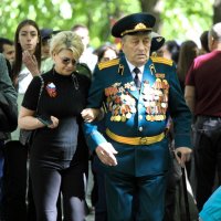 Бессмертный полк во Владикавказе 9 мая 2025 года. :: Олег Стасенко