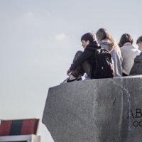 Думающее поколение у копыт коня Васильевича в тяжких раздумьях о неутешительных перспективах :: Коля Лукашов