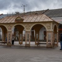 Автобусная остановка в историческом центре :: Gen 