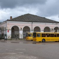 Автостанция в бывшем Гостином Дворе :: Gen 