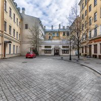 Петербургские дворы :: Евгений 