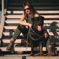 Девочка с ротвейлером :: Ольга Зинченко