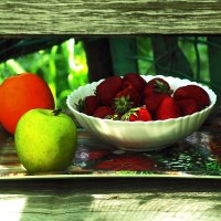 Клубника от друзей :: Юрий Гайворонскiий Клубника от друзей :: Юрий Гайворонскiий