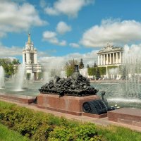 Художественное оформление фонтана. :: Татьяна Помогалова