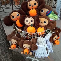 Игрушки,носочки,брелочки и крокодил Гена с ними :: Galina Solovova