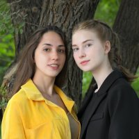 Подружки. :: Андрей В.