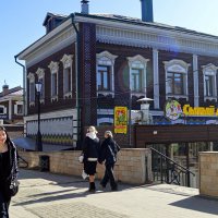 Иркутская слобода - 130й квартал. Сытый Дядя :: Татьяна Лютаева