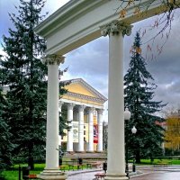 Взгляд на Драмтеатр :: Сергей Карачин Взгляд на Драмтеатр :: Сергей Карачин