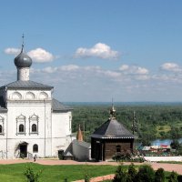 Церковь Иоанна Лествичника и Часовня-памятник на месте Покровской церкви :: Александр Ильчевский 
