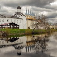 Тихвинский монастырь :: skijumper Иванов