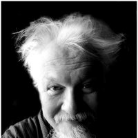 Портрет арлекина в гримерке за немного до... :: Михаил Зобов